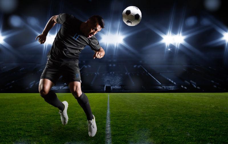 足球的青训 足球的青训