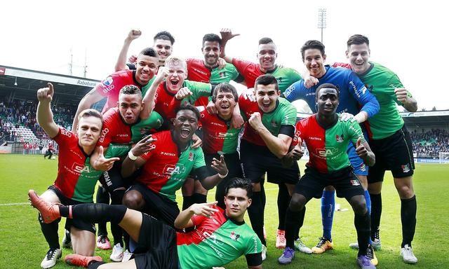 实球迷的激 实球迷的激