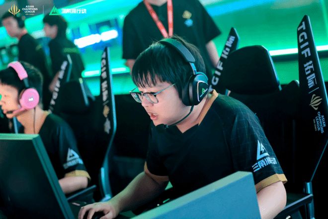 多国际交流 多国际交流