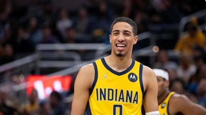 青岛男篮与 青岛男篮与