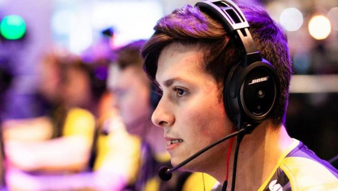 汰制中尤为 汰制中尤为